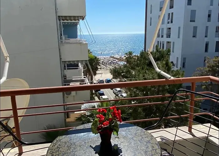 Ideally Seascape Flat
